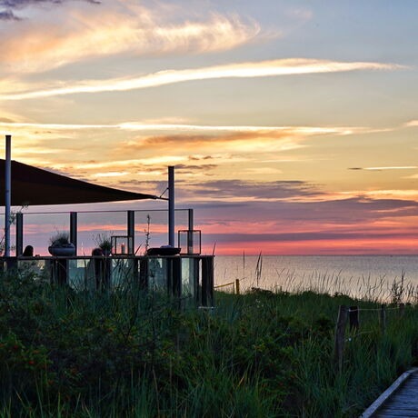Sonnenuntergang Bootshaus Strand Steg